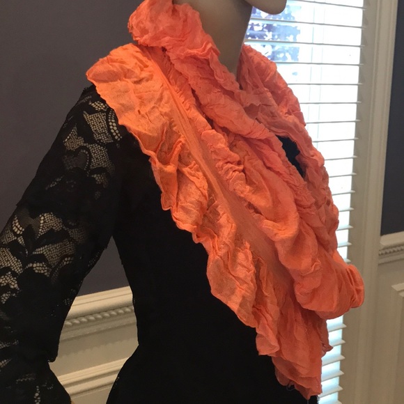 🍑 Pretty as a Peach Infinity scarf🍑 - Picture 3 of 4